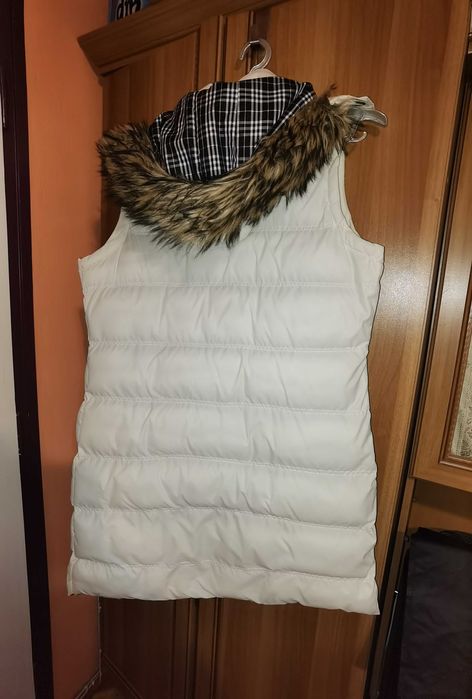 Бял, дебел, зимен дълъг елек от шушлеков плат