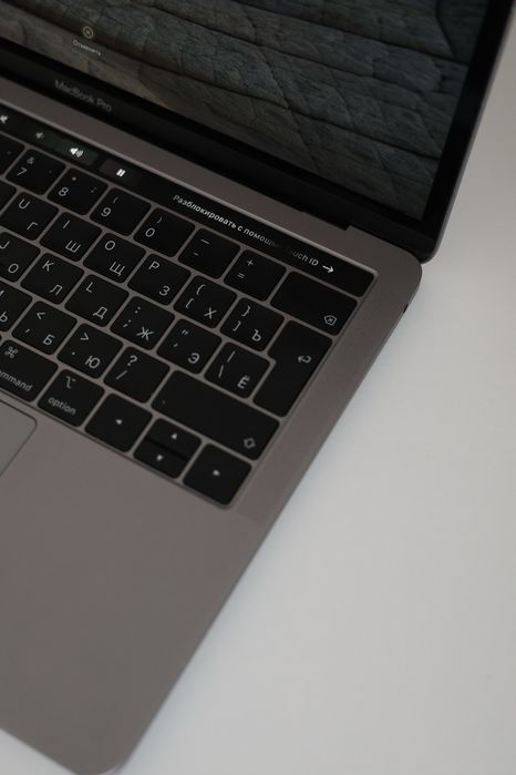 MacBook Pro Touch Bar Retina 2019 i5