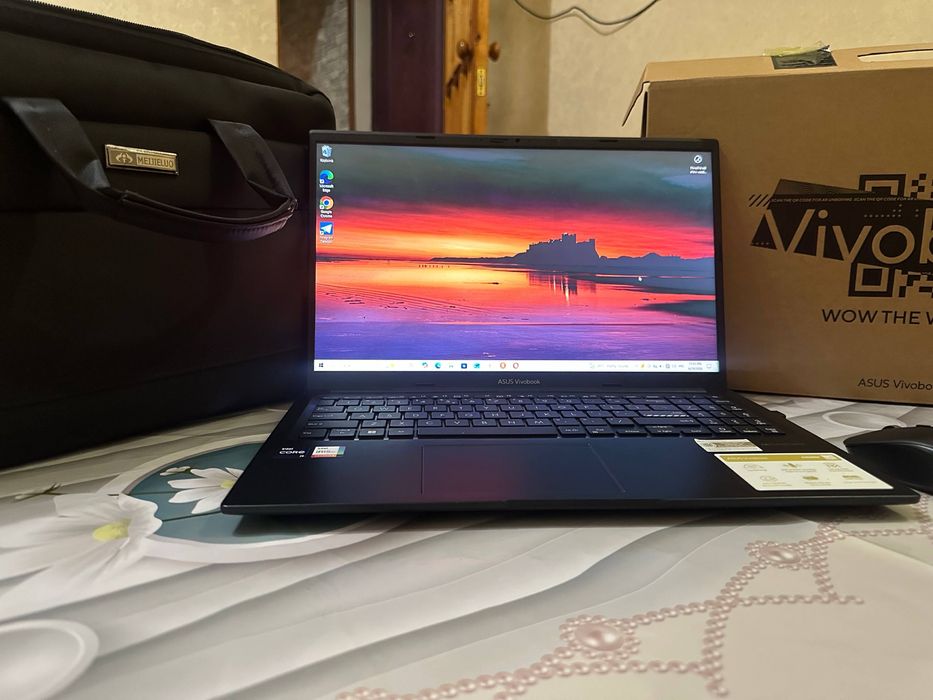 ASUS VivoBook 15 i9 / 16GB / 512GB
