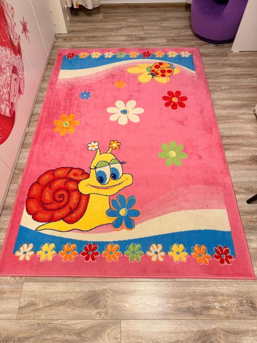 Vand 2 covoare camera copii