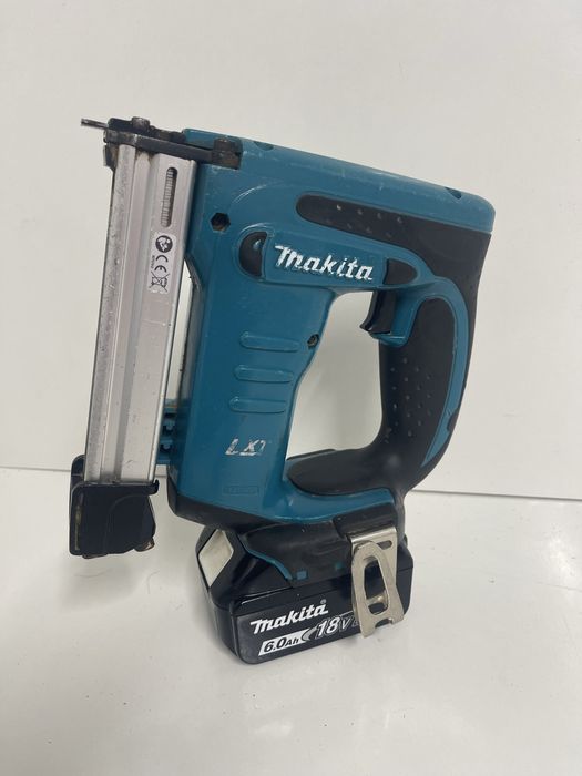 Makita DSat 221 capsator