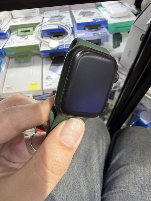 Продам apple watch 7 41 мм