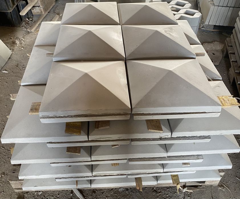 Capace Albe / Gri Antracit pentru Stalpi, Coame gard, din beton