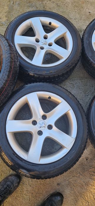 Vând piese Peugeot308