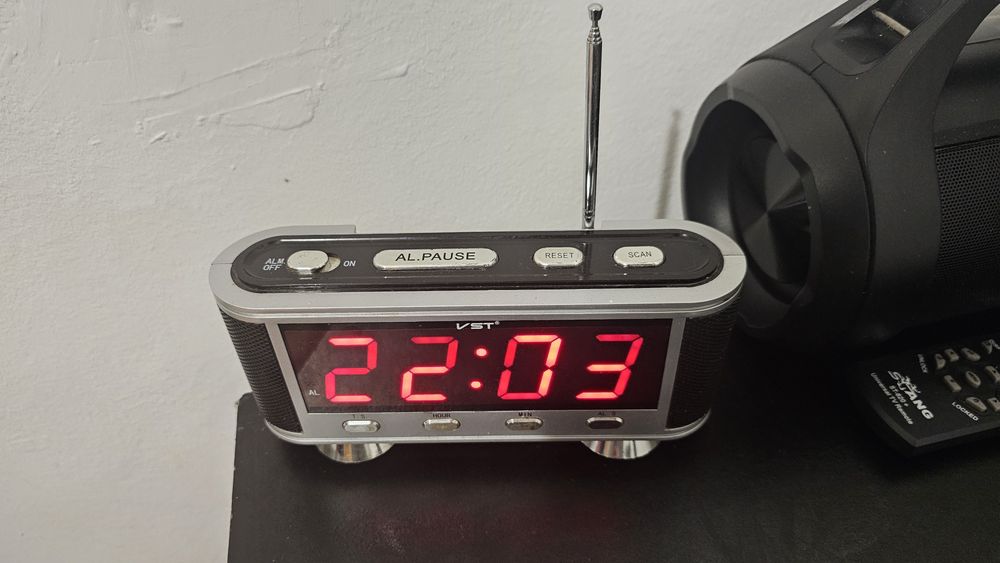 Ceas cu radio digital