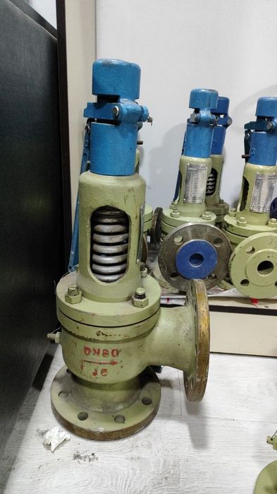 Предохранительный клапан