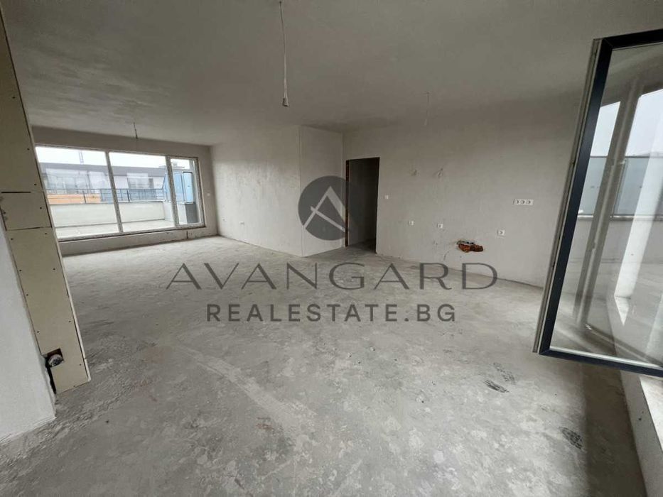 Продава се Тристаен апартамент в Пловдив, Остромила - 174 кв.м за 892 €/кв.м - Снимка #1