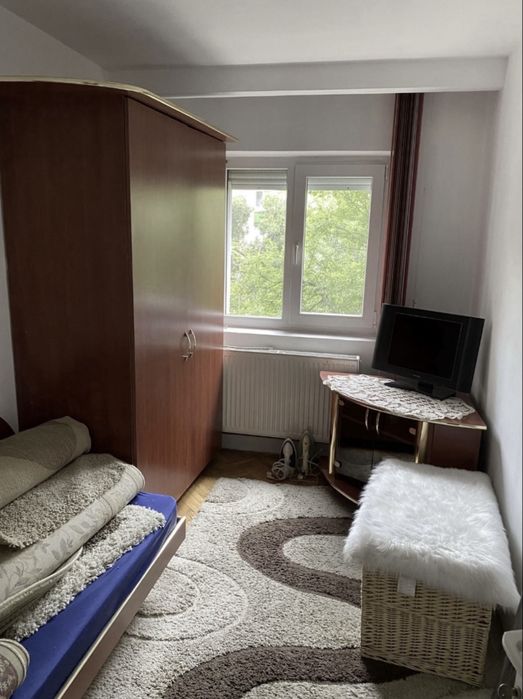 PB DECOMANDAT la Et 1 cu Parcare pe str DOINEI !!