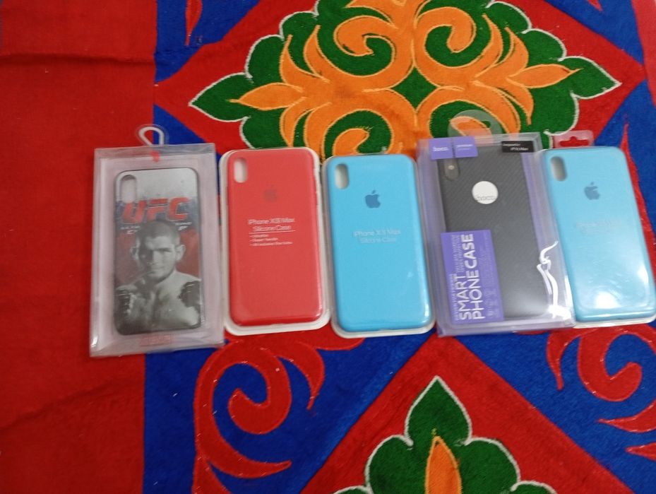 Продам чехлы на iPhone XS MAX
