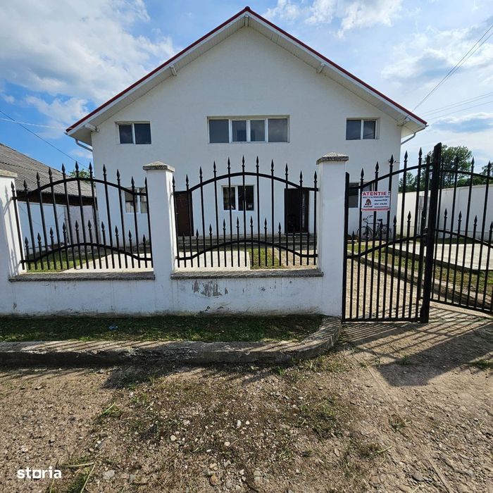 Casa de inchiriat zona zona Topolita la doar 3,5 km de Tg Neamt