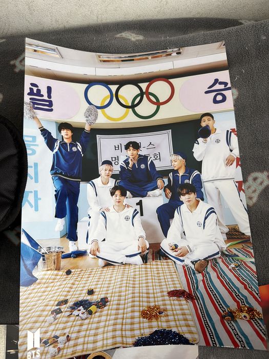 BTS постеры пишите