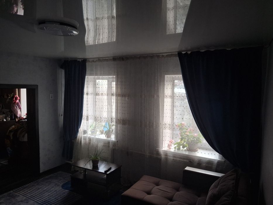 Продам кирпичный дом, 4 комнаты. Район Роща