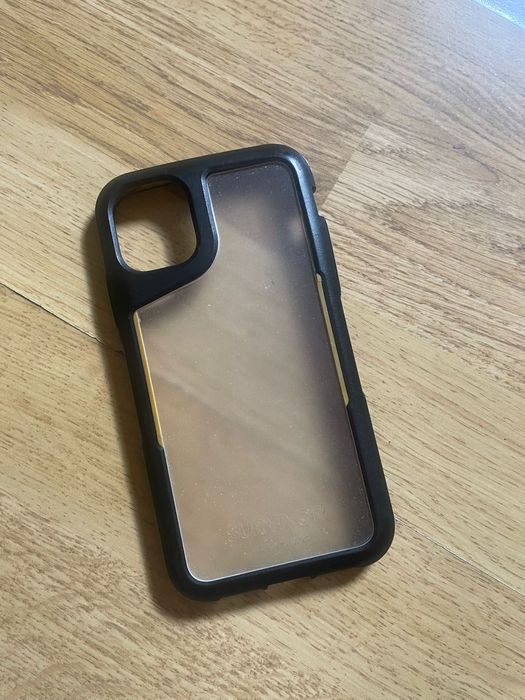 Iphone 11  / husa inclusa