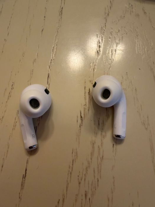 Слушалки - AirPods Pro 1st Generation
