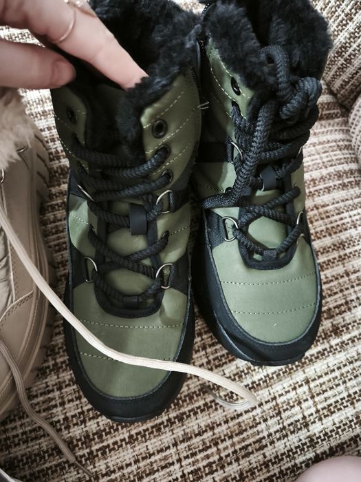 Продам ботинки новые 38 размер