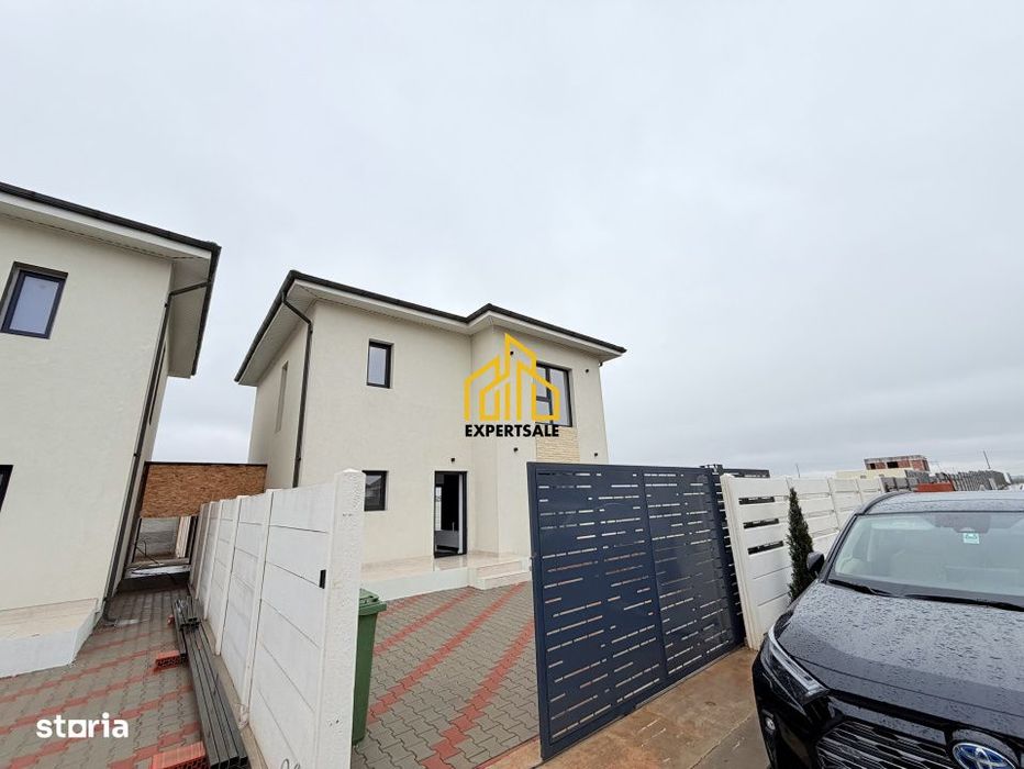 VILA 4 CAM/ POMPA CALDURA/PANOURI/Mobila de bucatarie si Dressing