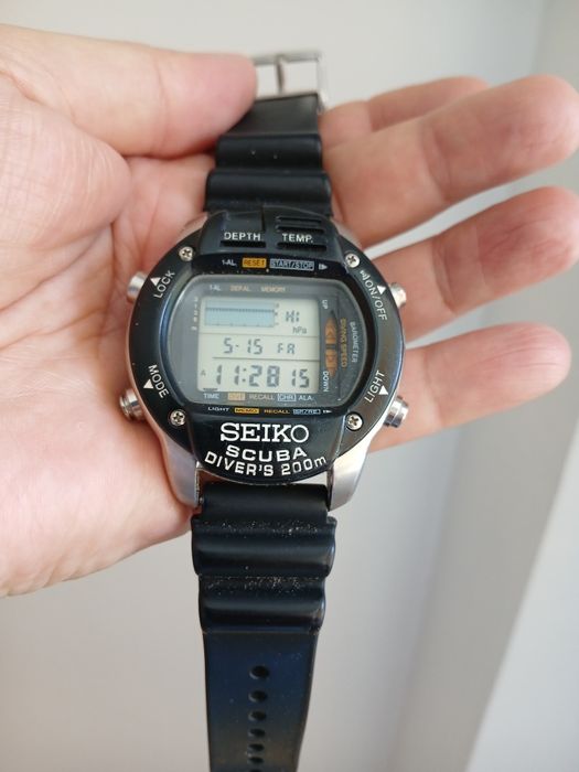 Seiko M796-5A10 Scuba Diver's 200m cu afișaj digital