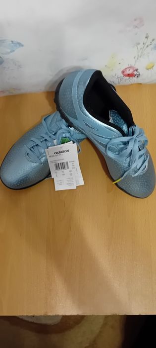 Нови стоножки Adidas Messi