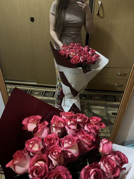 Продам букет роз 100-110 см.
