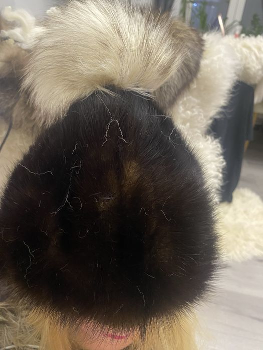 Caciuli si berete din blana naturala