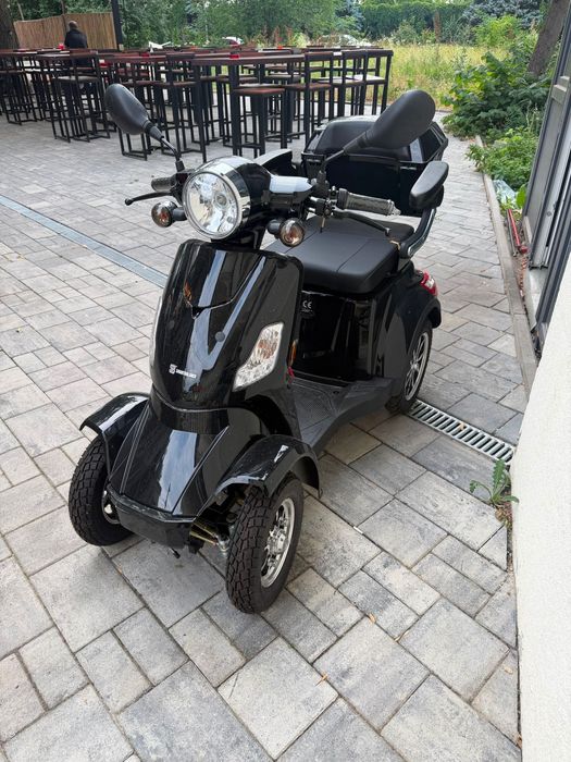 Vehicul Electric cu 4 Roti Smart Balance