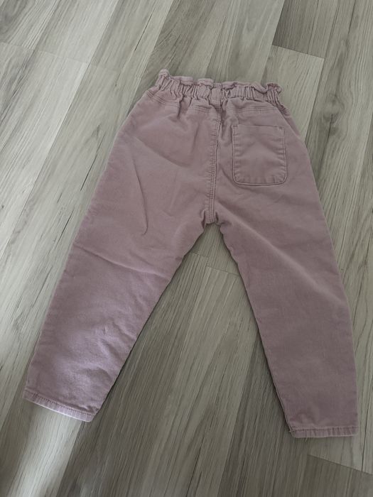 Детски джинси в бебешко розов цвят