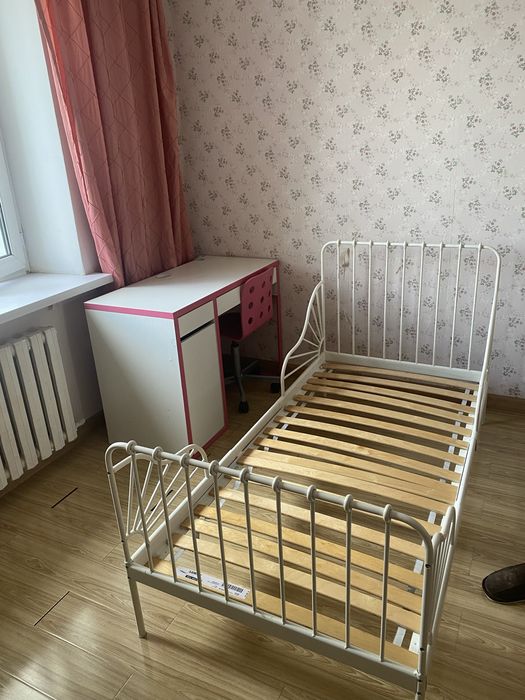 Кровать с матрасом из Ikea
