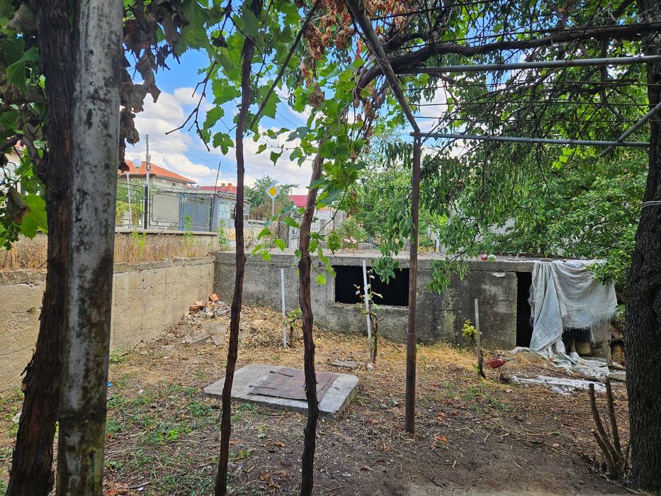 Продавам къща в гр. Тервел, обл. Добрич