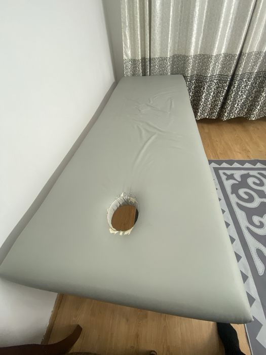 Кушетка медицинский 10.000 тенге