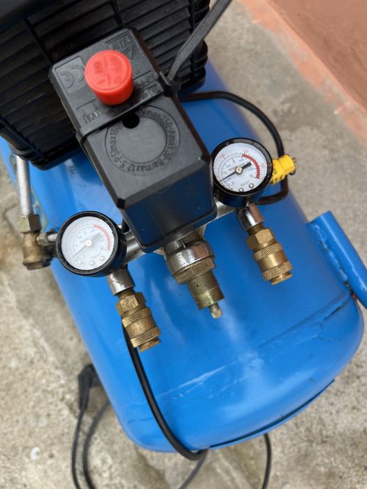 Маслен Компресор GUDE 1.85kw 50лит. 10бар. 250 L/min. Внос Гернания