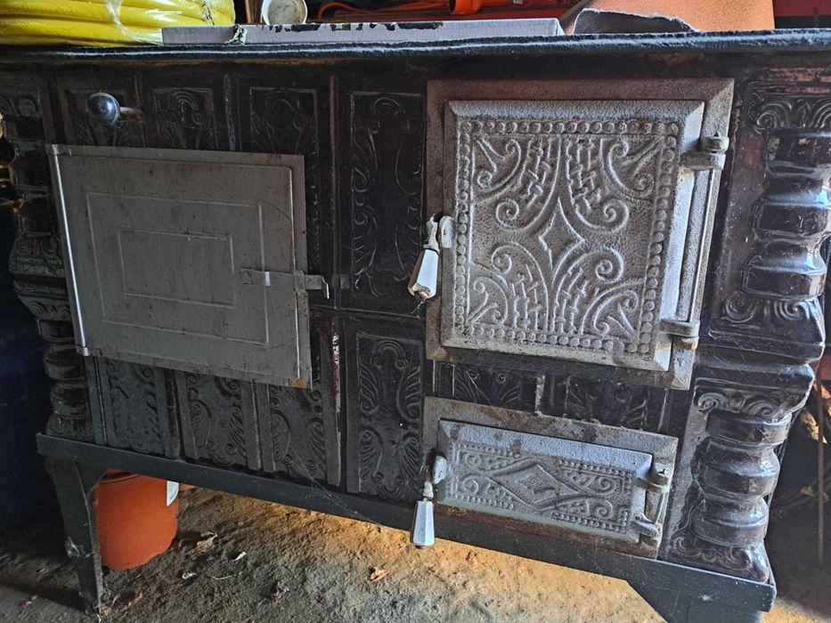 Vând  sobă    de  teracotă  de  bucătărie , foarte  puțin folosită