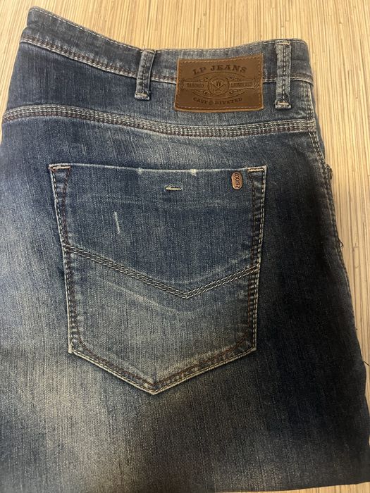 Джинсы мужские