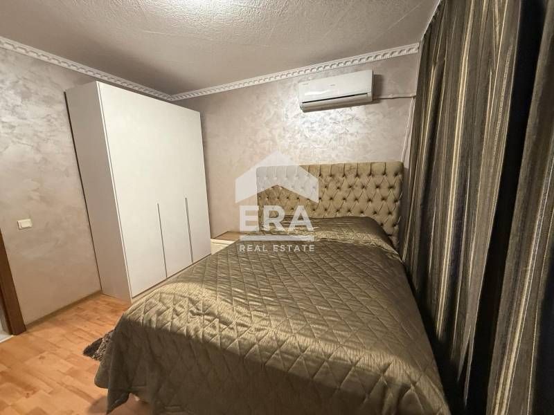 Дава се под наем Двустаен апартамент в к.к. Св.Св. Константин и Елена - 70 кв.м за 648.21 € - Снимка #2