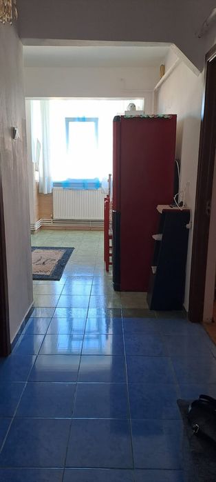 Închiriez apartament