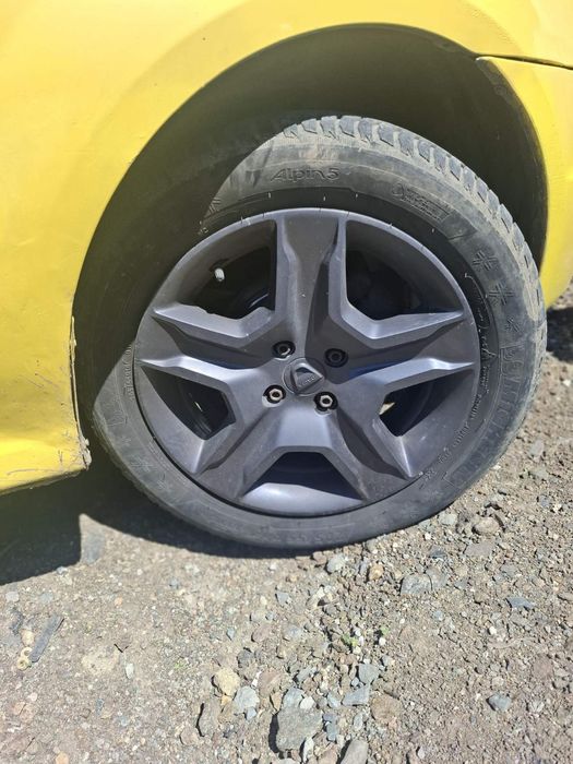 Dacia Logan 1.6 16 V 2011 година 105 к.с на части