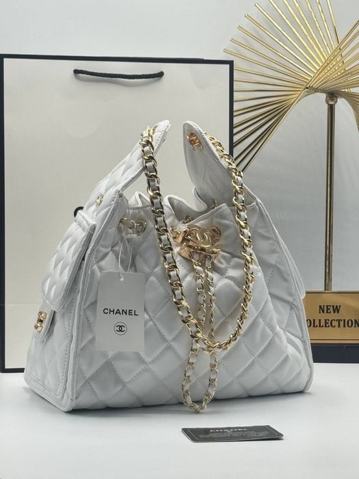 Geanta Chanel noua !!! Dimensiuni 27/22 !!!