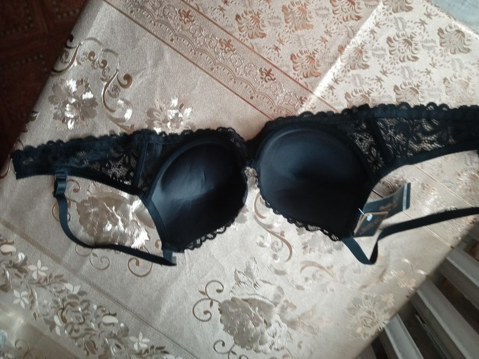 Продам чёрный бюстгалтер