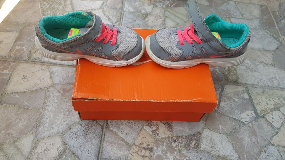 Детски маратонки Nike за момиче номер 27