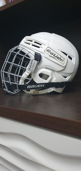 Хоккейный шлем BAUER