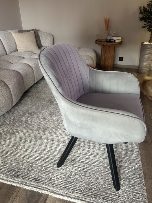 Кресло сиво кадифе