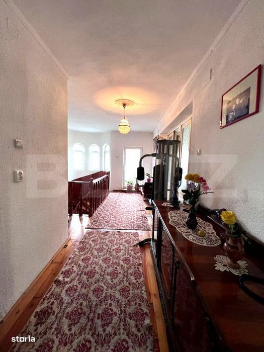 Casa tip duplex – 272 mp utili, 9 camere ,in  zona Cetate