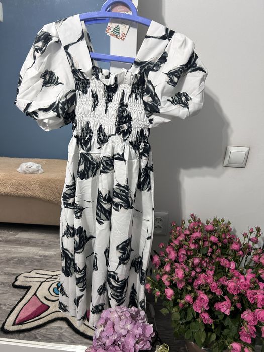 Летнее платье на 48 размер по колено