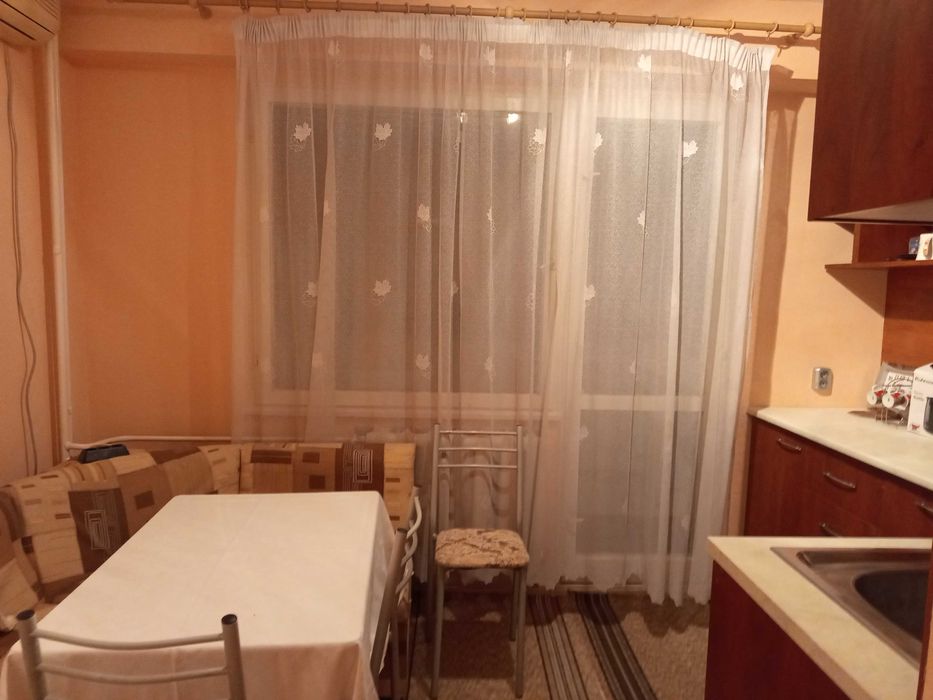 Дава се под наем Едностаен апартамент в Русе, Здравец Север 1 - 42 кв.м за 193.8 € - Снимка #1