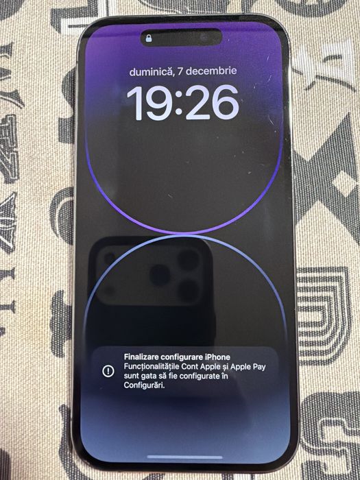 Iphone 14 pro, purple (mov)
