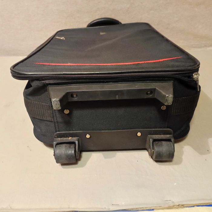 Пътнически куфар - немски  ,модел DWR с колелца и дръжка