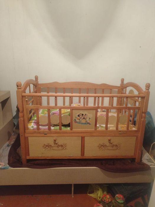 Продам детскую  манежку