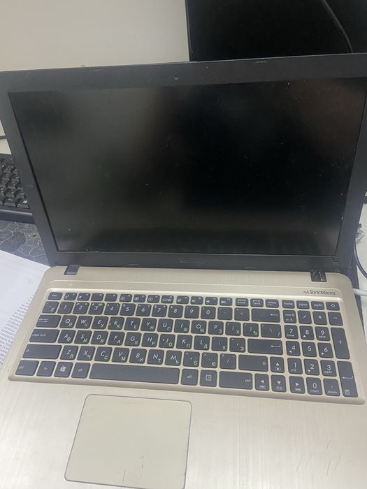Продаю ноутбук Asus