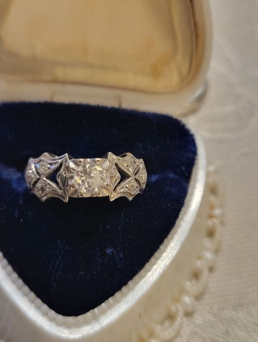 3,500€ Старинни  пръстени  - 3,500€ за комплект  от два пръстена