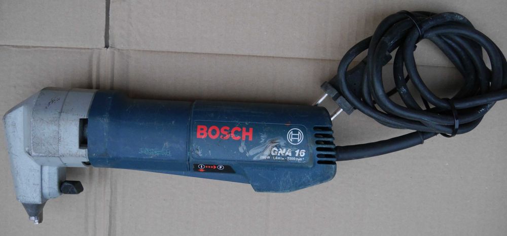 Bosch GNA 16 rontaitor tabla Lindab   lovit