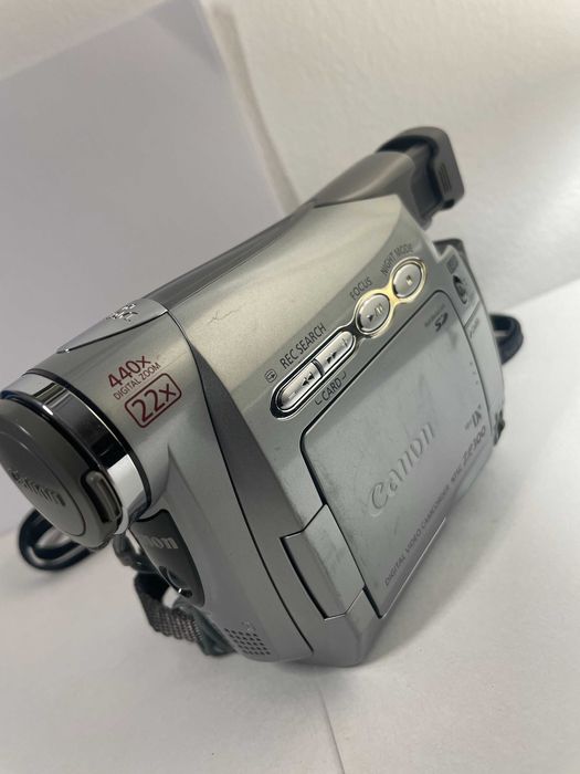 Camera Video Canon miniDV NTSC ZR300 440X 22X nuSony Philips camping